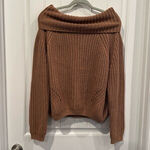 “moon and madison” Off-the-shoulder sweater. women’s Medium